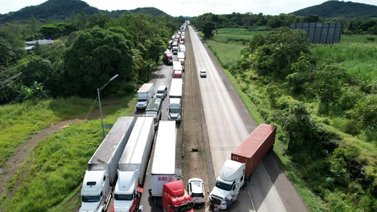 Conflictos por cierres de carreteras en Panamá dejan varios heridos