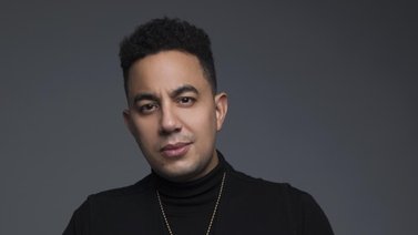 Felipe Peláez emprende gira continental porque se estrena "Vivito y coleando"