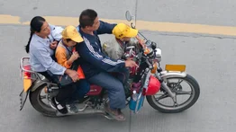 Alcalde de El Tigre multará a quienes viajen con niños en moto