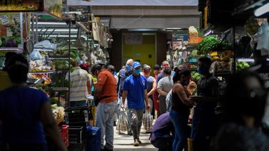 Bloomberg: Gobierno venezolano evalúa adelantar aguinaldos
