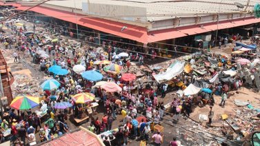 Zulia: Se desploma restaurante en el mercado de Las Pulgas