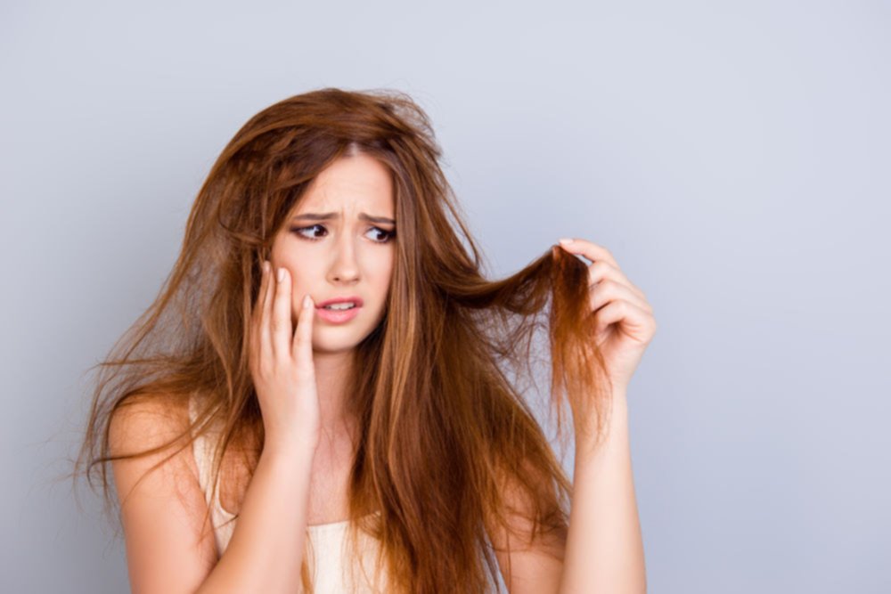 Errores comunes que puedes estar sometiendo al cabello Errores comunes que puedes estar sometiendo al cabello