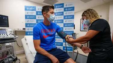 Lewandowski pasa la revisión médica y espera ser presentado con el Barcelona Lewandowski pasa la revisión médica y espera ser presentado con el Barcelona