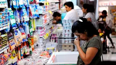Argentina alcanza la mayor inflación en los últimos 30 años Argentina alcanza la mayor inflación en los últimos 30 años
