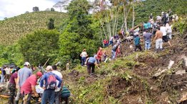 Tres menores quedan atrapados en un deslizamiento de tierra en Colombia
