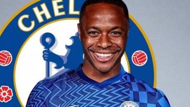 El Chelsea confirma el fichaje de Sterling