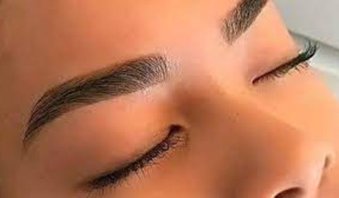 Cejas perfectas de manera natural Cejas perfectas de manera natural