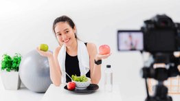 China pedirá a los influencers tener un título universitario