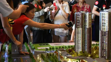 Promotoras ofrecen descuento inmobiliario a cambio de sandías o ajos en China Promotoras ofrecen descuento inmobiliario a cambio de sandías o ajos en China