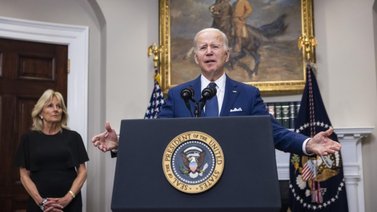 Biden dice sentirse "conmocionado" tras tiroteo "sin sentido" en EEUU