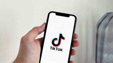 EEUU insta a las empresas Apple y Google a que retiren de sus tiendas virtuales la App TikTok
