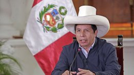 Presidente de Perú presenta su renuncia al partido Perú Libre