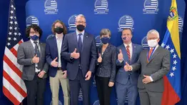 Enviado de EEUU y oposición venezolana celebran reunión privada en Caracas