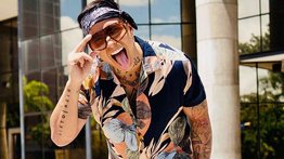 Sixto Rein causa revuelo en redes por fotos con sus hijos