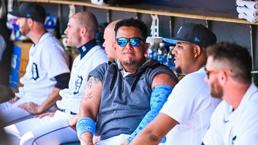 ¡Hola y chao, Rickey Henderson! Miguel Cabrera conecta su hit número 3.056