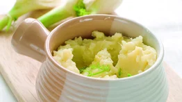 Prepara un delicioso puré de papas con hinojo