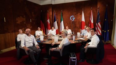 Francia pide habilitar a Venezuela e Irán en el mercado petrolero
