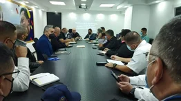 Autoridades discuten acciones para combatir el robo y hurto de celulares