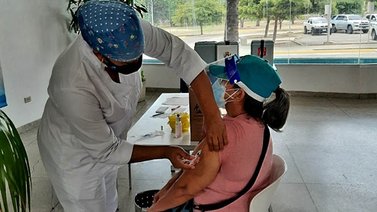 Inicia jornada de vacunación en Zulia por aumento de casos Covid-19