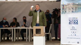 Iván Duque promete iniciar transición armónica, institucional y transparente con Gustavo Petro