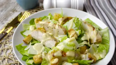 Ensalada César con pollo Ensalada César con pollo