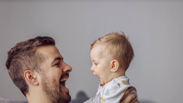 Papás criollos le "bajan dos" al relajo y la indiferencia