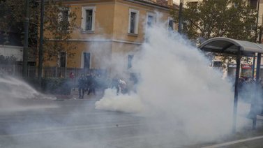 Marcha estudiantil en Quito termina con nube de gas lacrimógeno