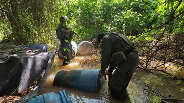 FANB destruye depósito clandestino con 17 mil litros de gasolina