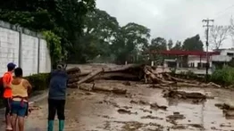 Emergencia en Mérida: Desborde de cuatro afluentes por intensas lluvias causa fuerte inundación