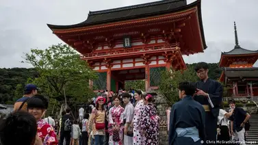 Japón reabre formalmente el turismo tras más de dos años de pandemia Japón reabre formalmente el turismo tras más de dos años de pandemia