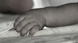 Muere niño de 1 año tras caerle encima una olla de café caliente en Maturín