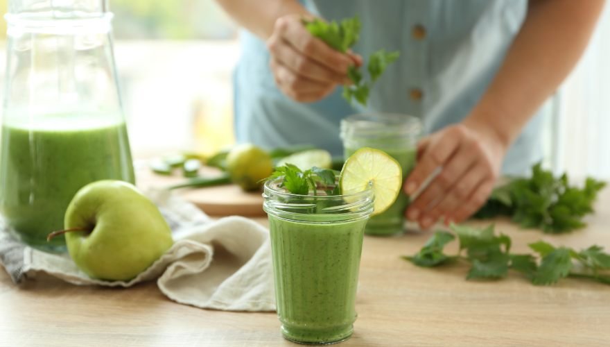 Prepare en cinco minutos unos smoothies verdes Prepare en cinco minutos unos smoothies verdes