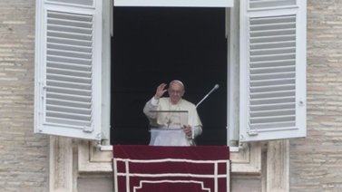 Papa Francisco crea comisión para guiar futuras inversiones
