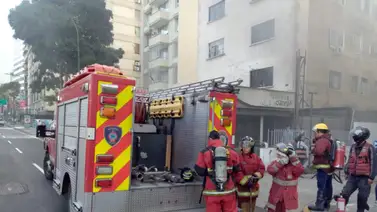 Registran incendio en un edificio de Chacao (+Video) Registran incendio en un edificio de Chacao (+Video)