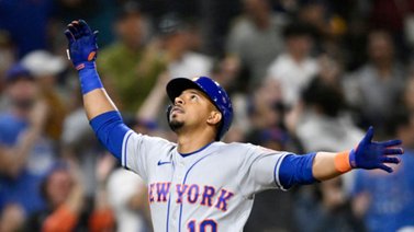 ¡Histórico! Eduardo Escobar bateó la escalera con los Mets