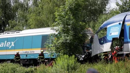 Colisión entre un tren y una locomotora deja 74 heridos en Eslovaquia