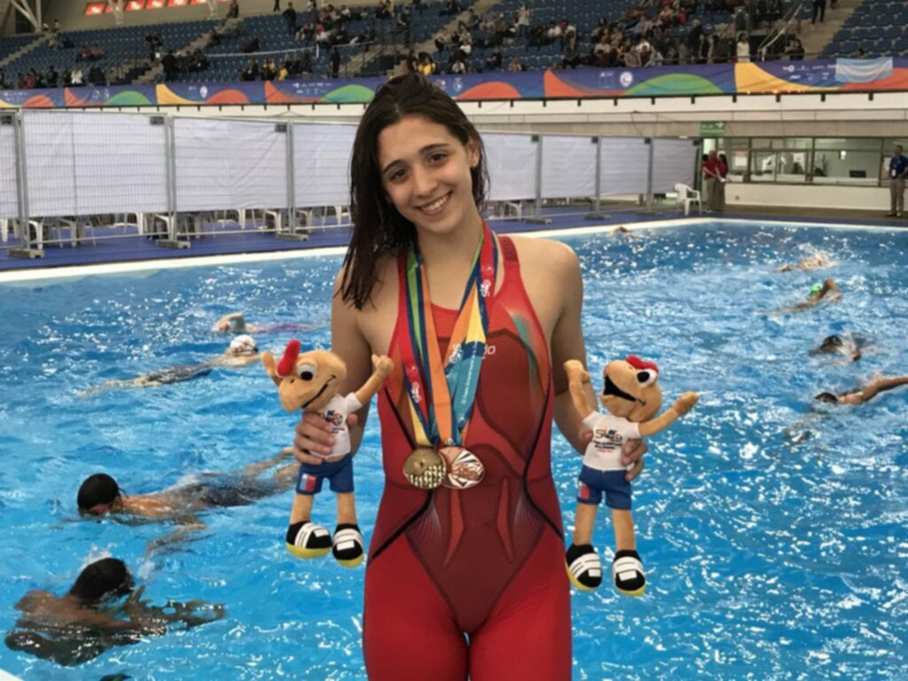 Nadadora olímpica se retira a los 22 años para cuidar su salud mental