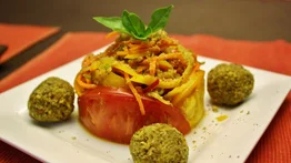 Pasta vegana de calabacín y zanahoria