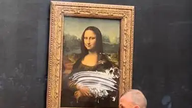 Museo del Louvre denuncia a hombre tras arrojar pastel a obra de la Mona Lisa Museo del Louvre denuncia a hombre tras arrojar pastel a obra de la Mona Lisa