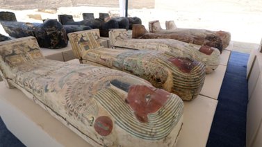 Encuentran primer escondite con estatuas de bronce del Periodo Tardío en Egipto