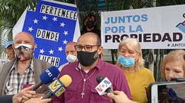 Migrantes protestan ante la Unión Europea y exigen devolución de sus propiedades