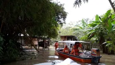 Inundaciones constantes aíslan comunidades de Surinam Inundaciones constantes aíslan comunidades de Surinam