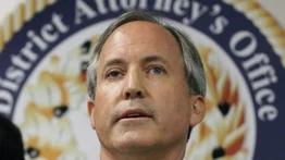 Fiscal general de Texas propone armar a los maestros para evitar masacres en las escuelas