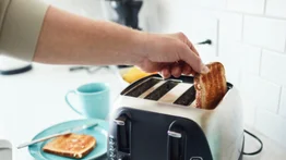 Forma correcta de limpiar la tostadora de pan