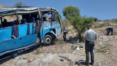 México: Mueren seis migrantes tras accidente de autobús