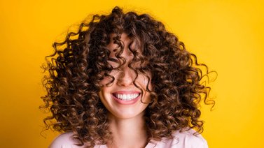 Mascarillas para cuidar el cabello rizado
