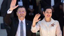 Primera dama de Costa Rica renuncia a su cargo en el Banco Mundial