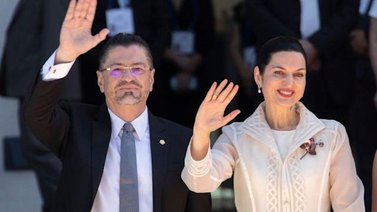 Primera dama de Costa Rica renuncia a su cargo en el Banco Mundial