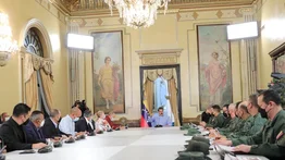 Maduro anuncia relanzamiento del diálogo nacional