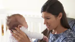 Razones por las que no se debe zarandear a un niño